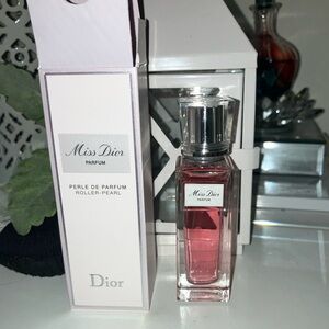 Miss Dior Parfum Roller -Pearl 0.67oz